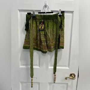 JUNGLE BILLEE NWT Green Lightweight Beach Shorts With Beaded Waist Tie SIZE L/XL